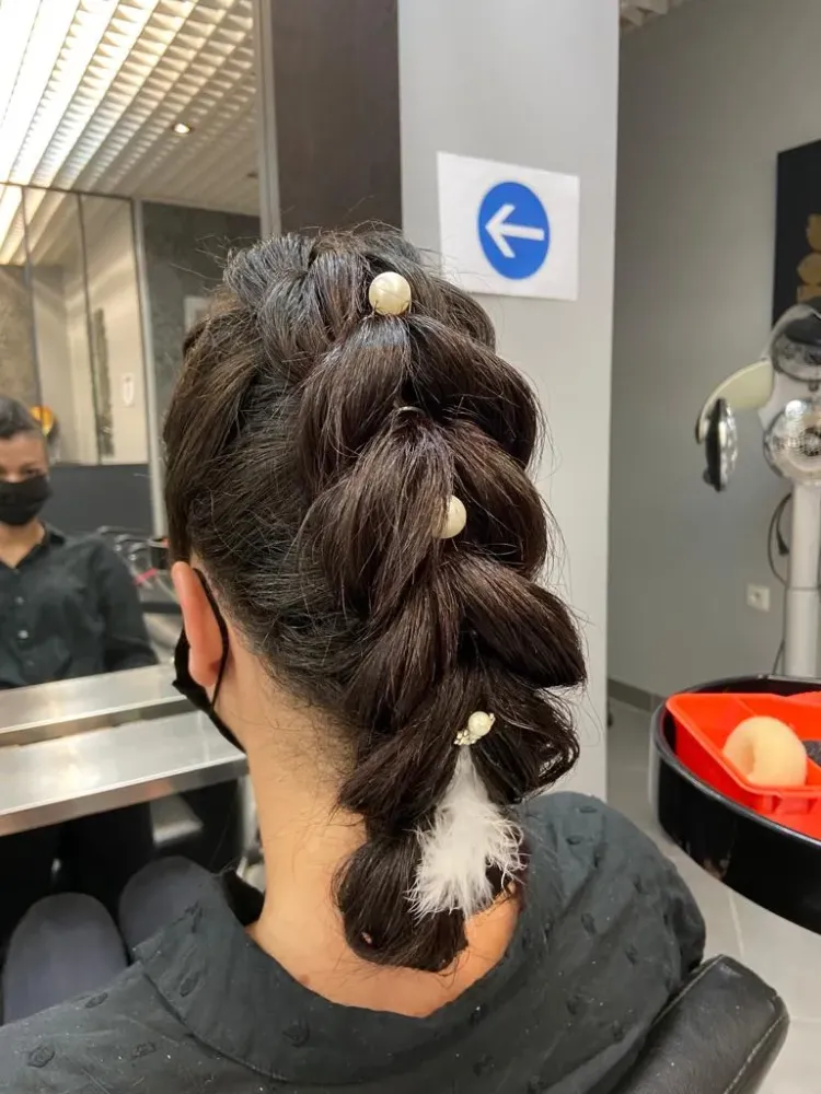 Chignon et balayage près de La Haye-Pesnel